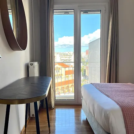Apartment Bright 2 Bdr Pagrati *